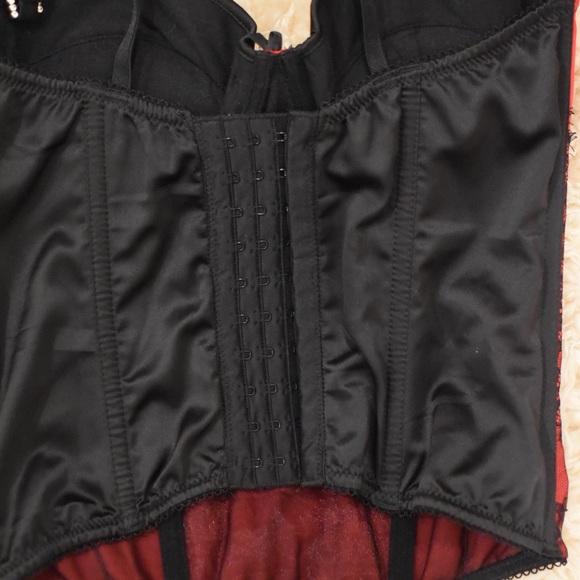 Bra N Things Red “satin indulgence” corset 10D - Picture 6 of 6